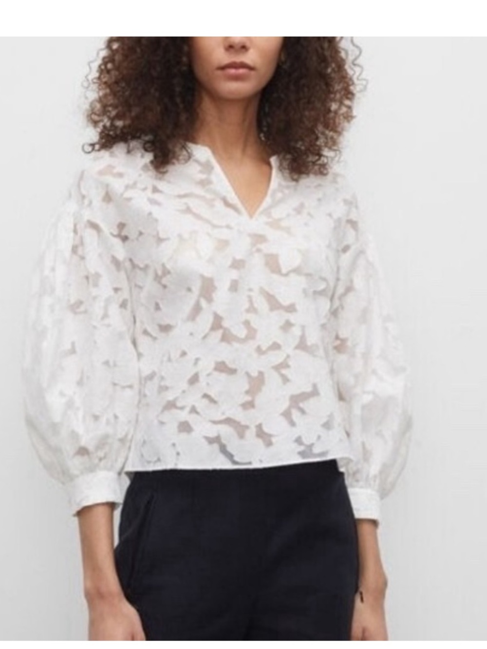 CLUB MONACO PUFFY SLEEVE BUTTON TOP